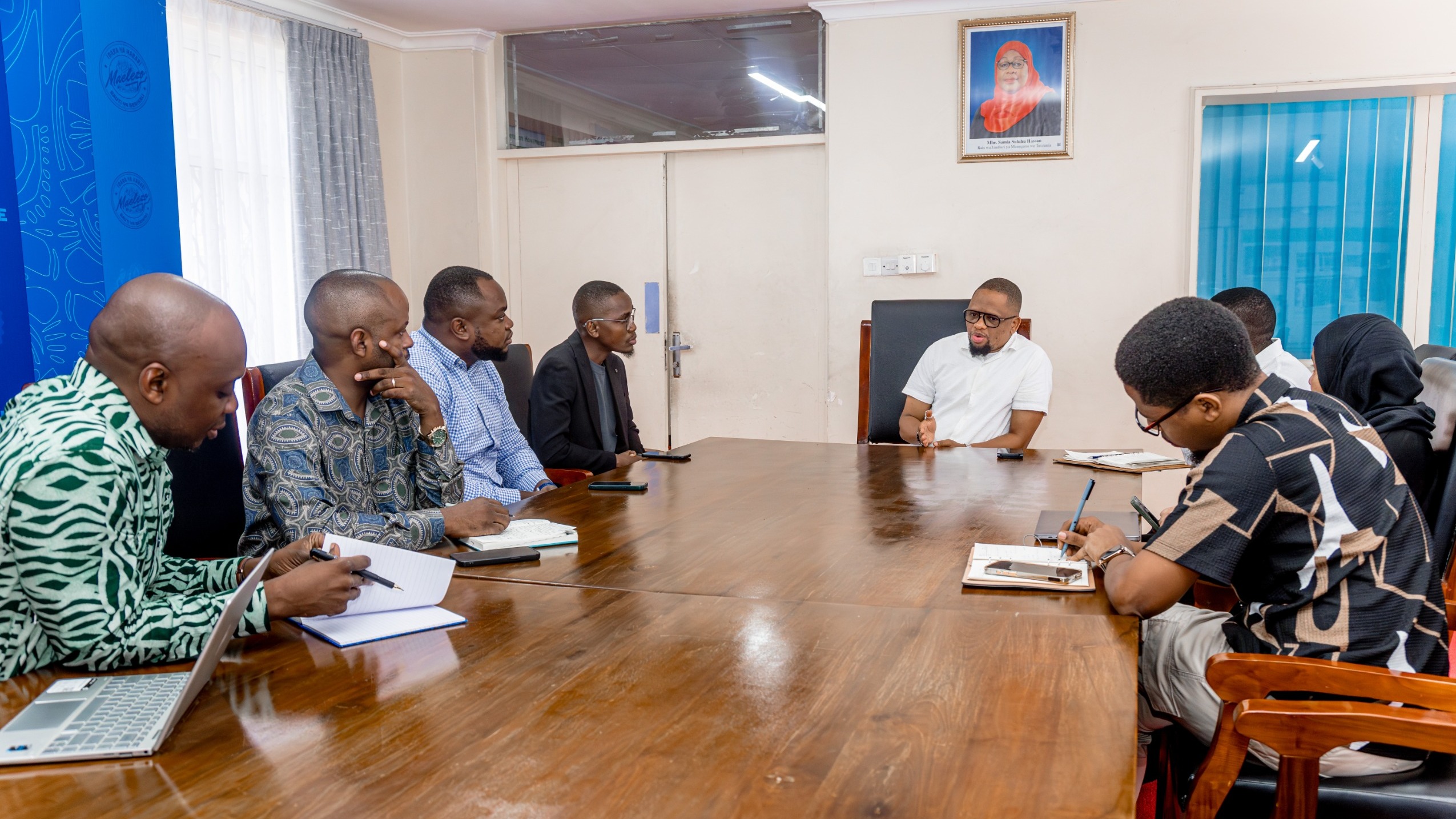 NAIBU WAZIRI MWINJUMA AKUTANA NA WADAU WA MICHEZO NA BURUDANI KUJADILI FURSA ZA AFCON 2027