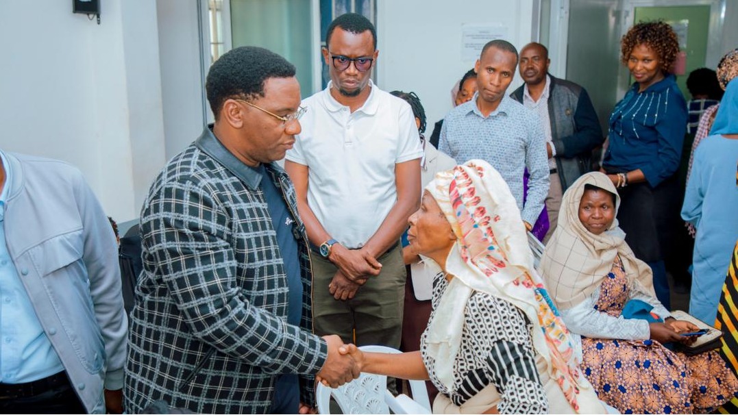 MAKONDA ATOA WITO HUDUMA KUTOLEWA BILA UBAGUZI KAMBI YA KALOLENI