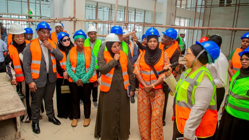 KAMATI YA BUNGE YARIDHISHWA NA KASI YA UJENZI KIWANDA CHA UCHAPAJI (TSN)